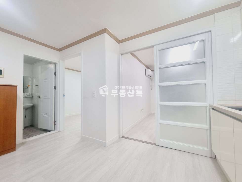 경남 진주시 호탄동 629-8 (대진빌리지) QQ호탄동 화이트톤 옵션 투룸 월세 매물번호 13162 사진 3