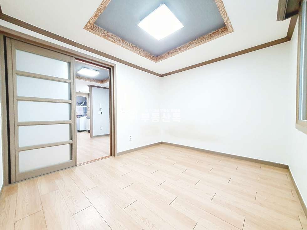 경남 진주시 인사동 146-12 S 인사동 이마트부근 거실분리형 깔끔한 원플원룸 월세 매물번호 10003 사진 8