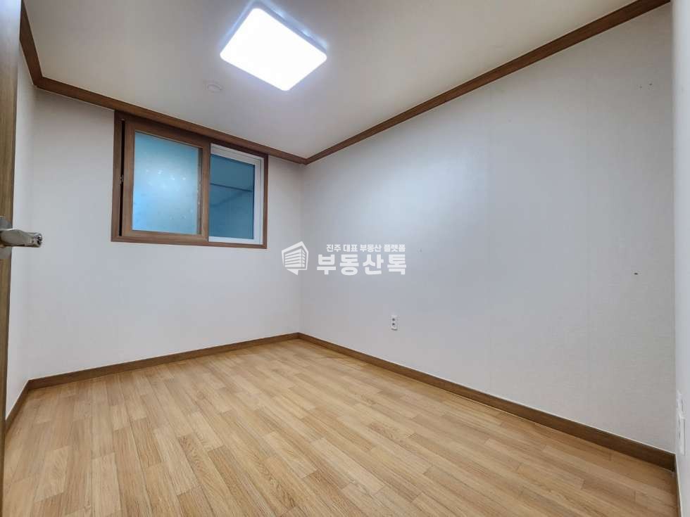 경남 진주시 초전동 1636-8 SS 초전푸르지오부근 넓은 거실 반듯한 투룸 월세 매물번호 13099 사진 6