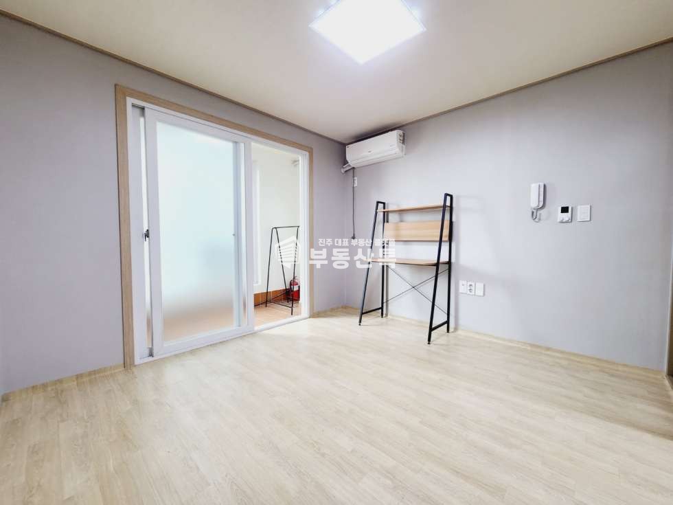 경남 진주시 상봉동 748-3 SS 보건대부근 신축 분리형원룸 엘리베이터보유 월세 매물번호 12713 사진 2