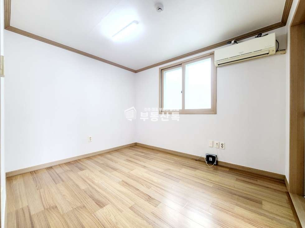 경남 진주시 평거동 744-4 SS 평거동 넓고 깔끔한 엘베있는 분리형 원룸 월세 매물번호 10036 사진 9