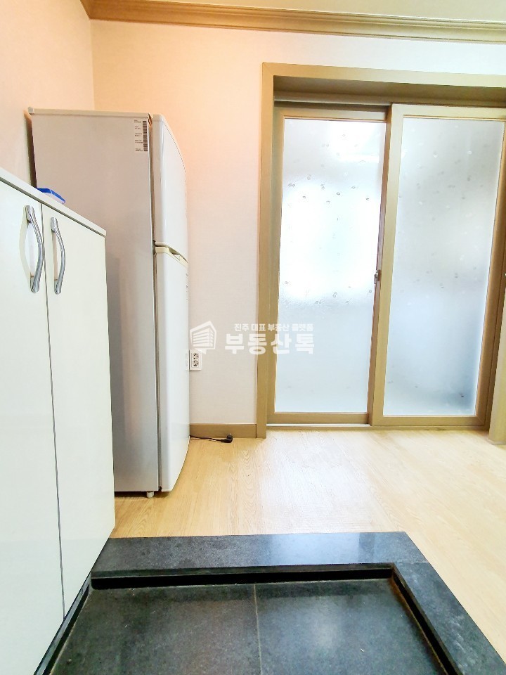 경남 진주시 칠암동 529-19 Q 칠암동 강변부근 붙박이장투입 분리형 원룸 월세 매물번호 12200 사진 7