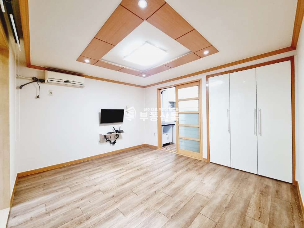 경남 진주시 하대동 332-2 Q하대동 현대아파트 인근 관리잘된 넓은 원룸 , 혼자살기 딱 좋아요 월세 매물번호 12250 사진 1