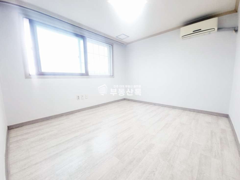 경남 진주시 상평동 274-40 QQ상평동 기계공고 옆 거실 넓고 붙박이장 있는 투룸!! 월세 매물번호 11970 사진 8