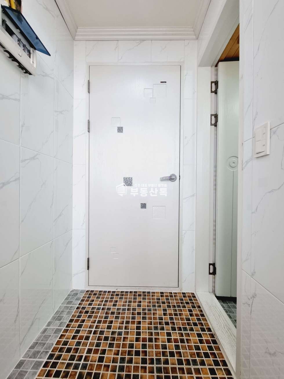 경남 진주시 칠암동 523-9 Q 단기가능 칠암동 깜짝 놀랄 가성비 풀옵션 원룸 선착순 월세 매물번호 11600 사진 7
