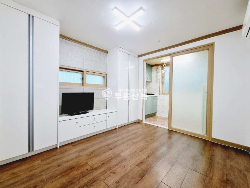 경남 진주시 칠암동 498-15 A천전초인접 엘베 깔끔한 분리형 원룸 월세 매물번호 10335 사진 1