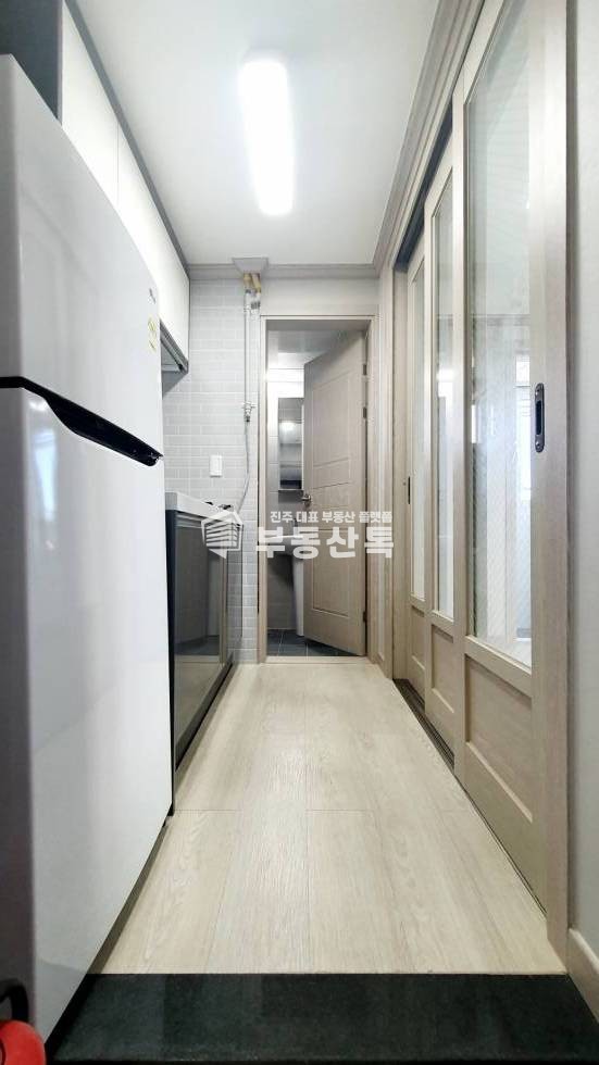 경남 진주시 상봉동 849-34 A상봉동 신축 엘베 풀옵션 넓은원룸 월세 매물번호 10026 사진 2
