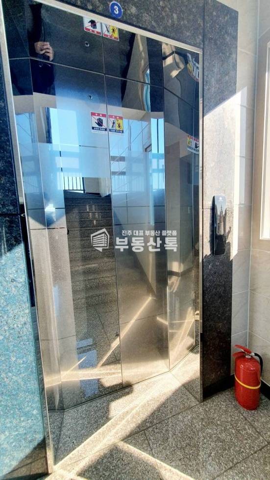 경남 진주시 상봉동 849-34 A상봉동 신축 엘베 풀옵션 넓은원룸 월세 매물번호 10026 사진 8