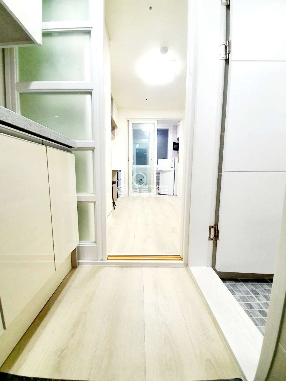 경남 진주시 칠암동 490-6 A칠암동 깔끔한 풀옵션 원룸 월세 매물번호 10032 사진 4