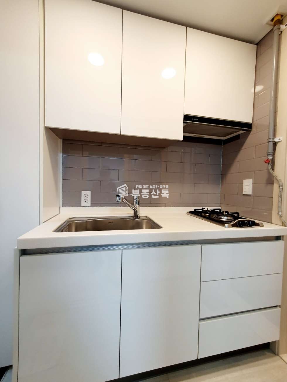 경남 진주시 상대동 308-28 V위치좋고 너무 깔끔한 분리형 원룸V 월세 매물번호 13129 사진 3