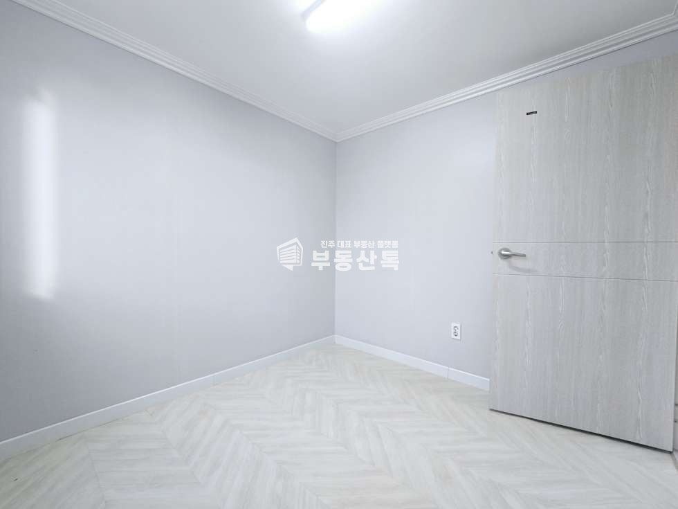 경남 진주시 초전동 691-7 V 전월세 조율모두 가능한 깔끔한 화이트톤 정투룸V 월세 매물번호 13138 사진 9