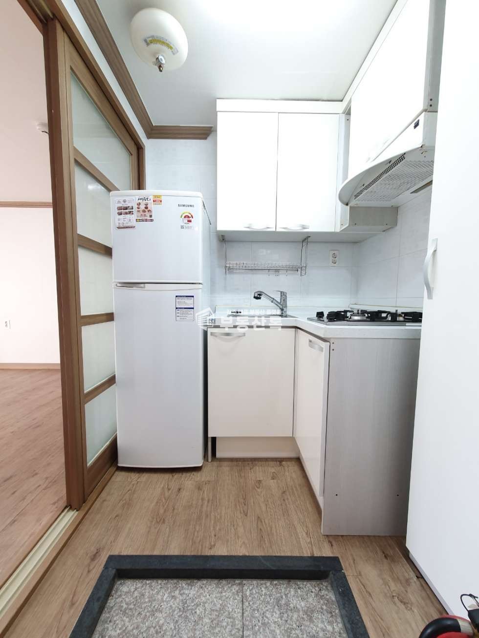 경남 진주시 하대동 ★ 하대동 도동초 1분거리 ★ 깔끔하고 큰 원룸 ※ 하나 남았어요 ~ 월세 매물번호 12410 사진 4